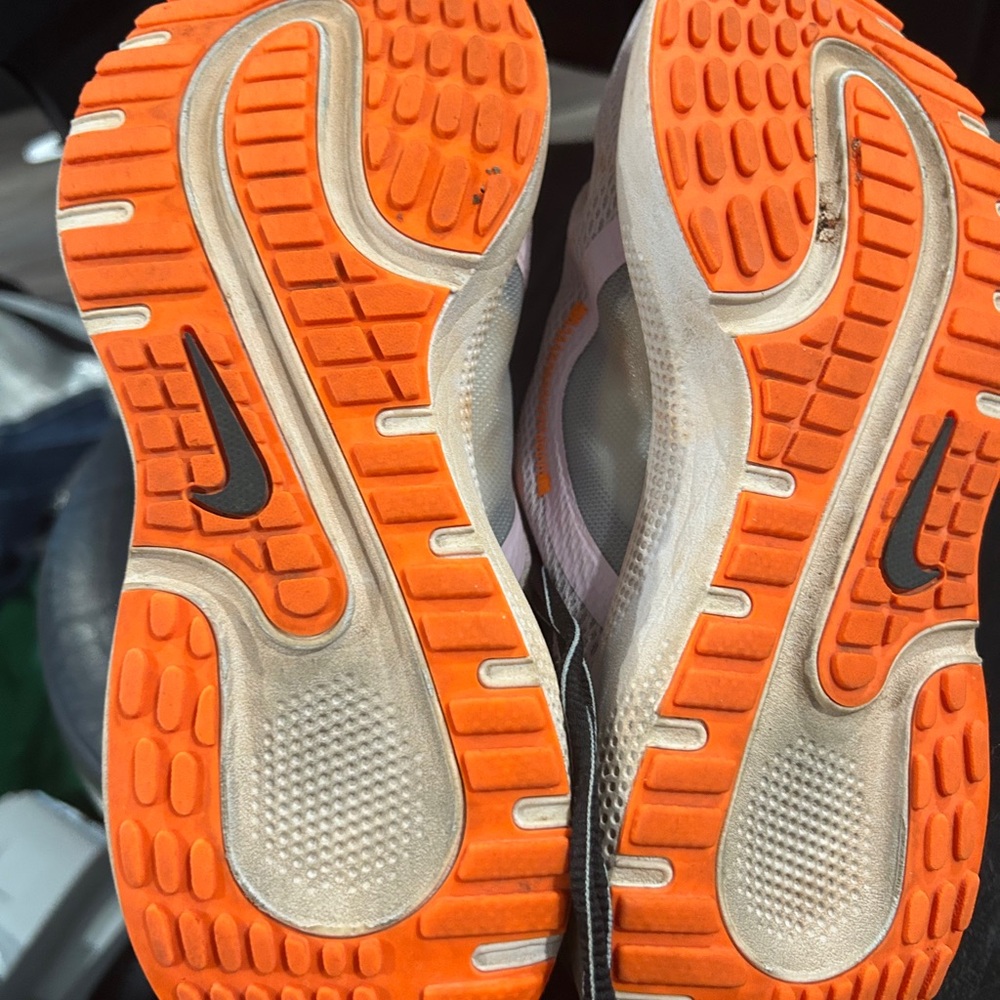Nike React Sneakers in Black, White, and Orange Running shoes - Picture 7 of 7